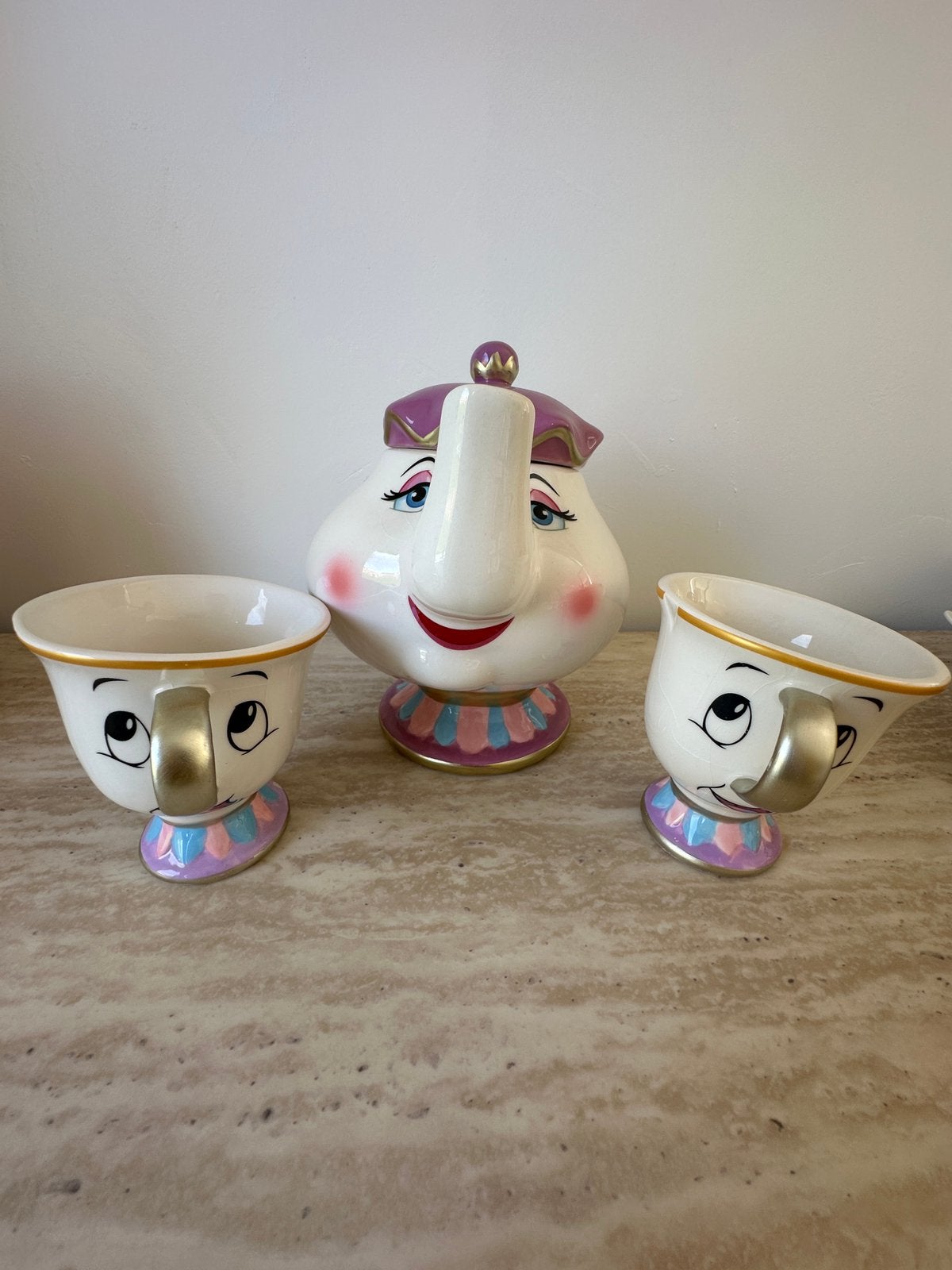 Théière et 2 tasses – La Belle et la Bête, Enlèvement