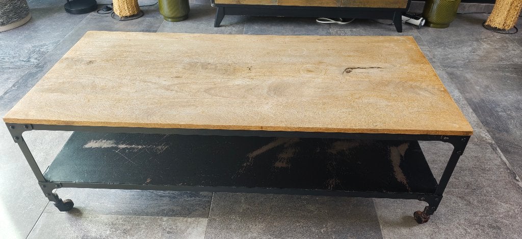 Table basse, Maison & Meubles, 100 à 150 cm, Enlèvement, Utilisé, 50 à 100 cm