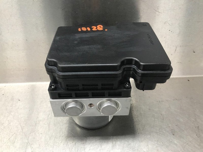 BLOC ABS (FREINS ANTI-BLOCAGE) i30 Fastback (PDEBA / PEDBC), Utilisé, Hyundai