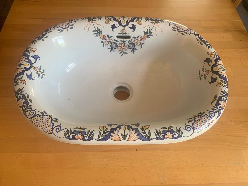 Vasque lavabo en faïence style Vieux Rouen, Ophalen