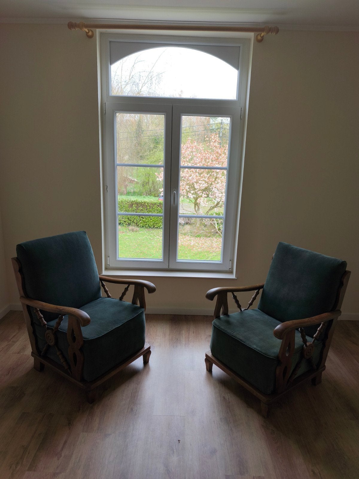 Jolie paire de fauteuils avec beaucoup de charme, Enlèvement, Bois