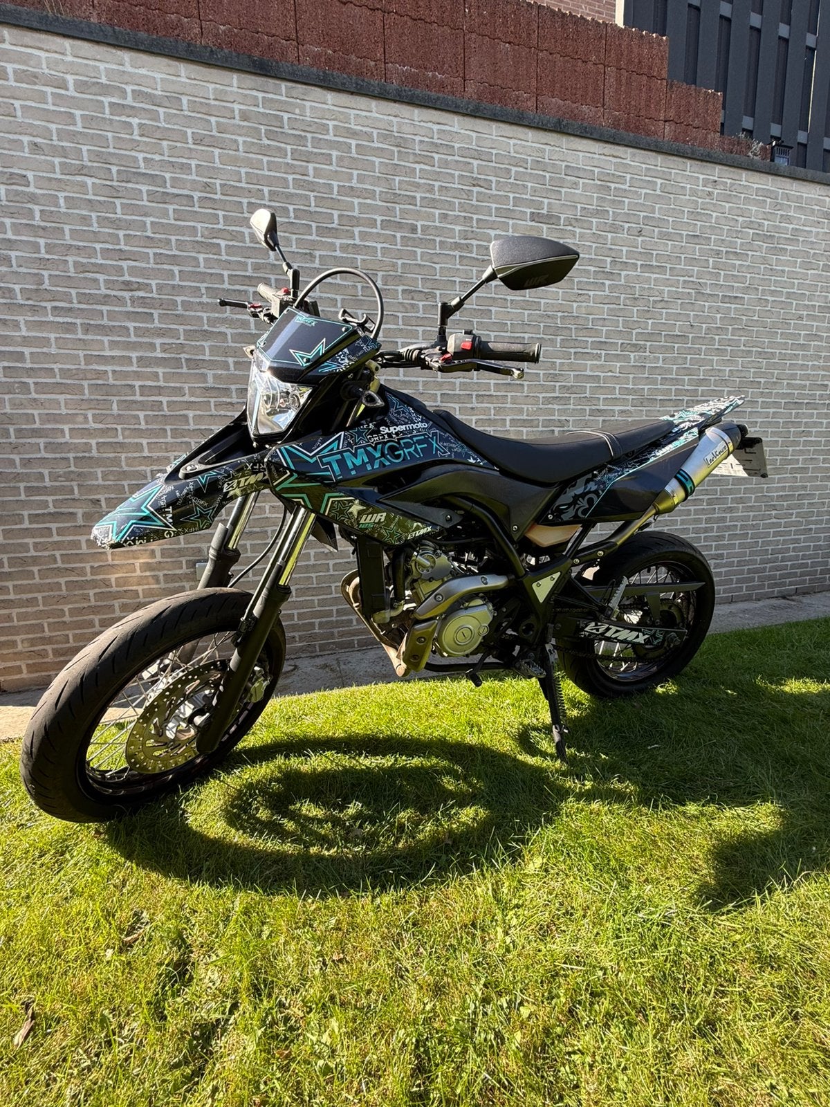 Yamaha WR125X, Particulier, Sportuitlaat
