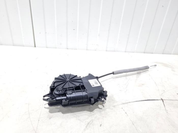Hayon moteur d'un BMW 2-Serie, -, 3 mois de garantie, Utilisé, -
