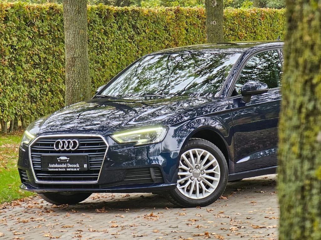 Audi a3 30TFSI Stronic | AUTOMAAT | DAB | BTW | SPORTSTUUR, Auto's, Automaat, Stof, Lichtsensor, Blauw