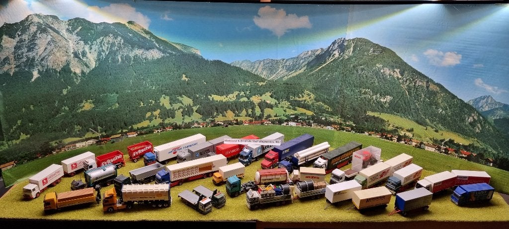 Wiking/Herpa enz ( 39X) vrachtwagens HO 1/87, Autres marques, Enlèvement ou Envoi, Comme neuf, Pont, Tunnel ou Bâtiment