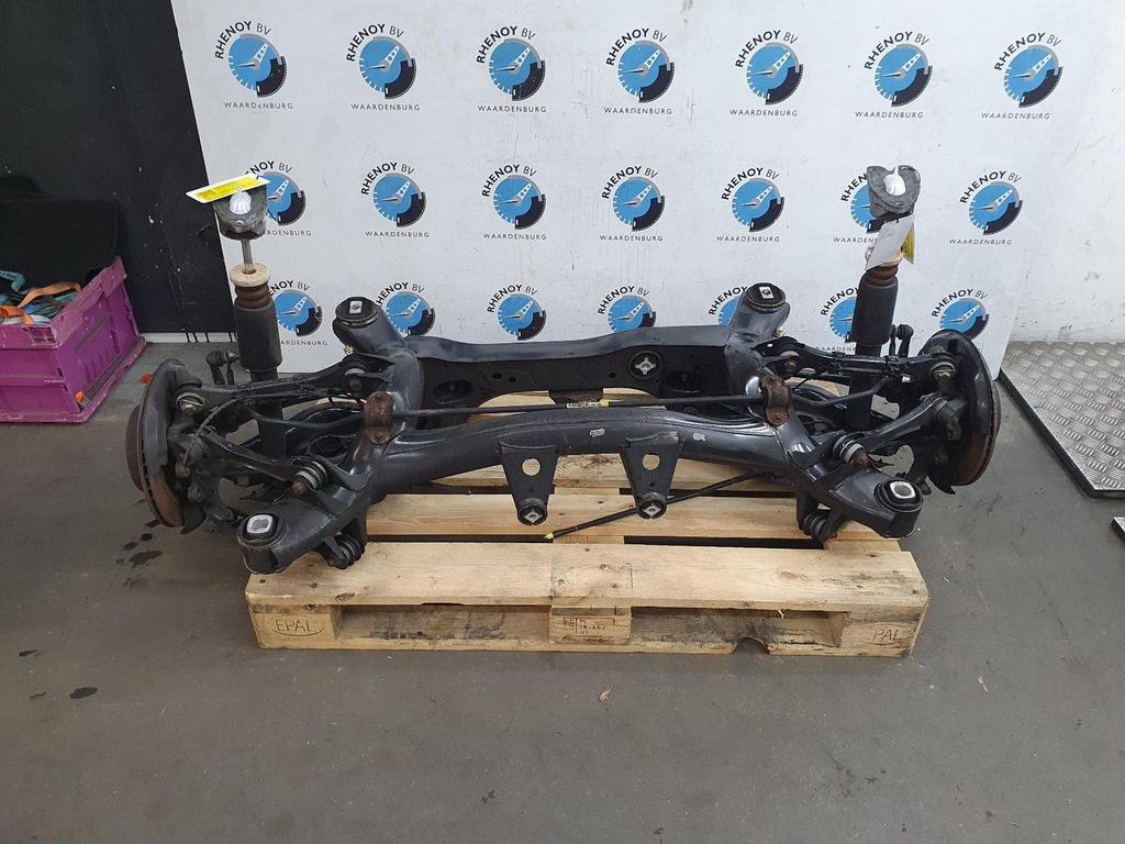 BMW 3 SERIES 318d 105kW AT OPHANGING ACHTER COMPLEET 2012, Enlèvement ou Envoi, Utilisé, Stiba membre