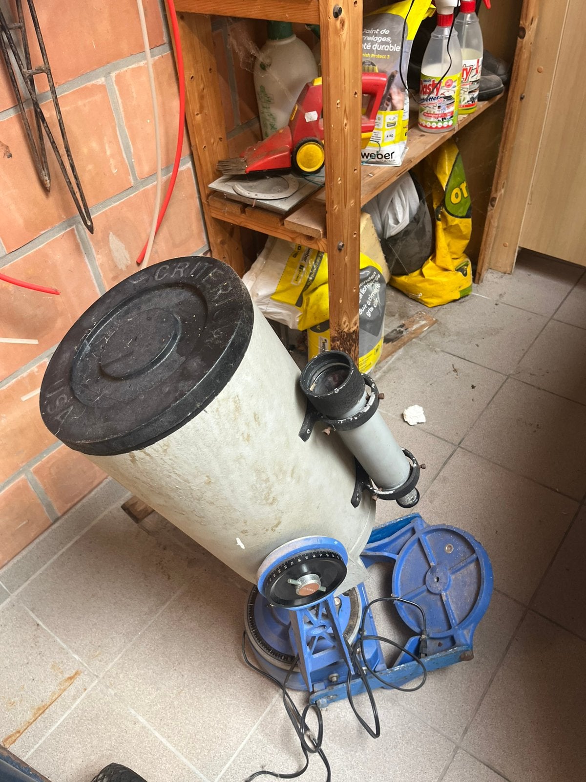 Télescope sur une jambe, TV, Hi-fi & Vidéo, Matériel d'optique | Télescopes, Télescope réflecteur (miroirs), Enlèvement, Utilisé