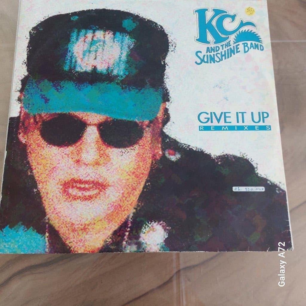 kc and the sunshine band give it up rmxs 12 inch maxi, CD & DVD, Vinyles | Dance & House, 12 pouces, House, Enlèvement ou Envoi