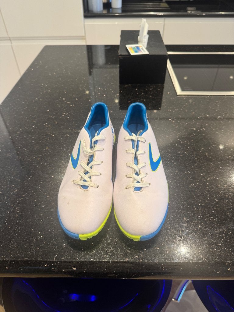 Nike Tiempo voetbalschoenen maat 38, Ophalen, Schoenen, Maat M, Zo goed als nieuw