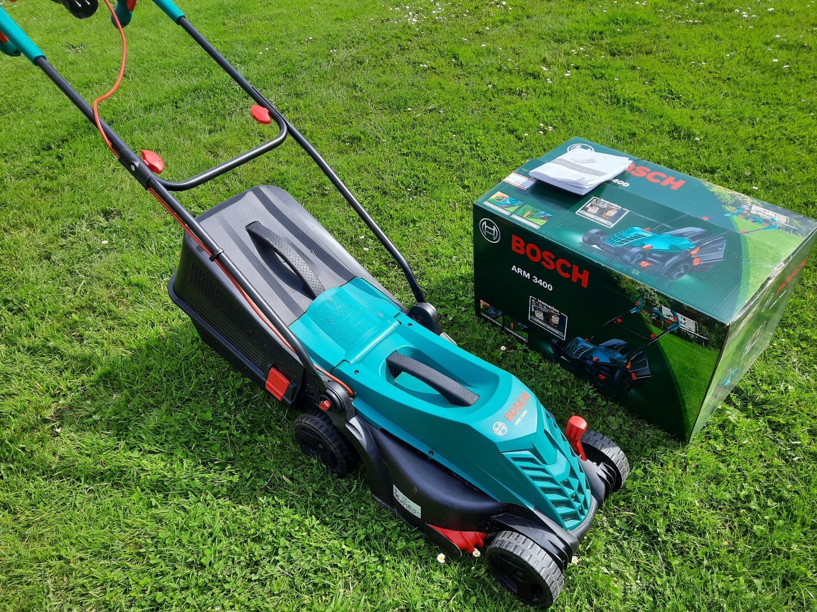 Tondeuse bosch électrique NEUVE, modèle ARM 3400, Ophalen of Verzenden