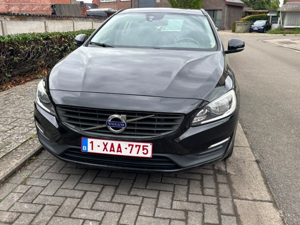 V60, Autos, Euro 6, Noir, 5 portes, V60