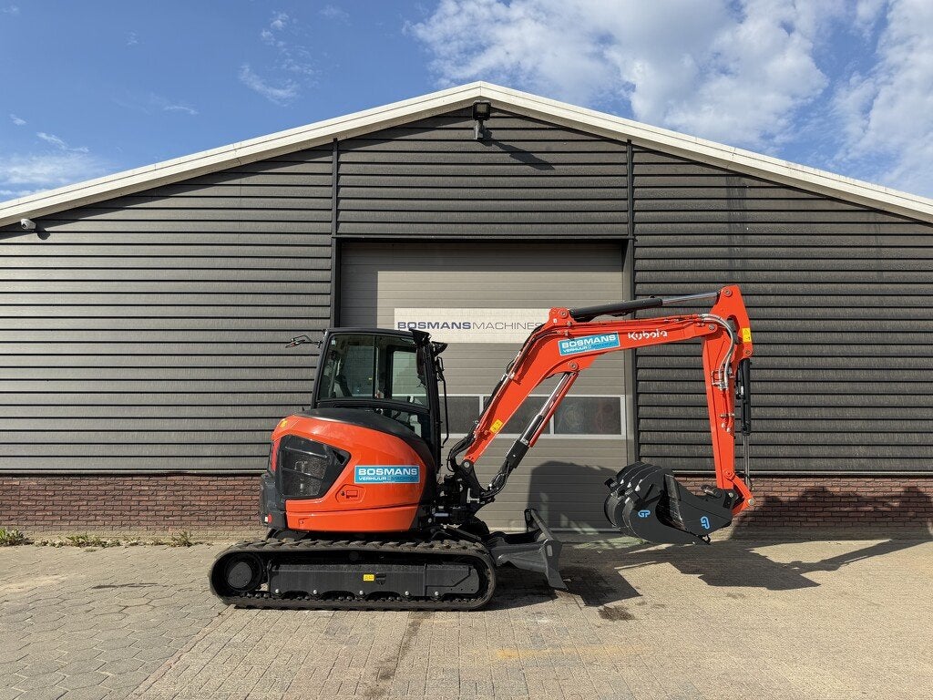 TE HUUR Kubota U56-5 minigraver binnendraaier 5 T, Kubota Hol, Kbt_g.eu_market_surveillance@kubota.com, Hoofdweg Oostzijde 1264
2153 LR  Nieuw-Vennep, NL