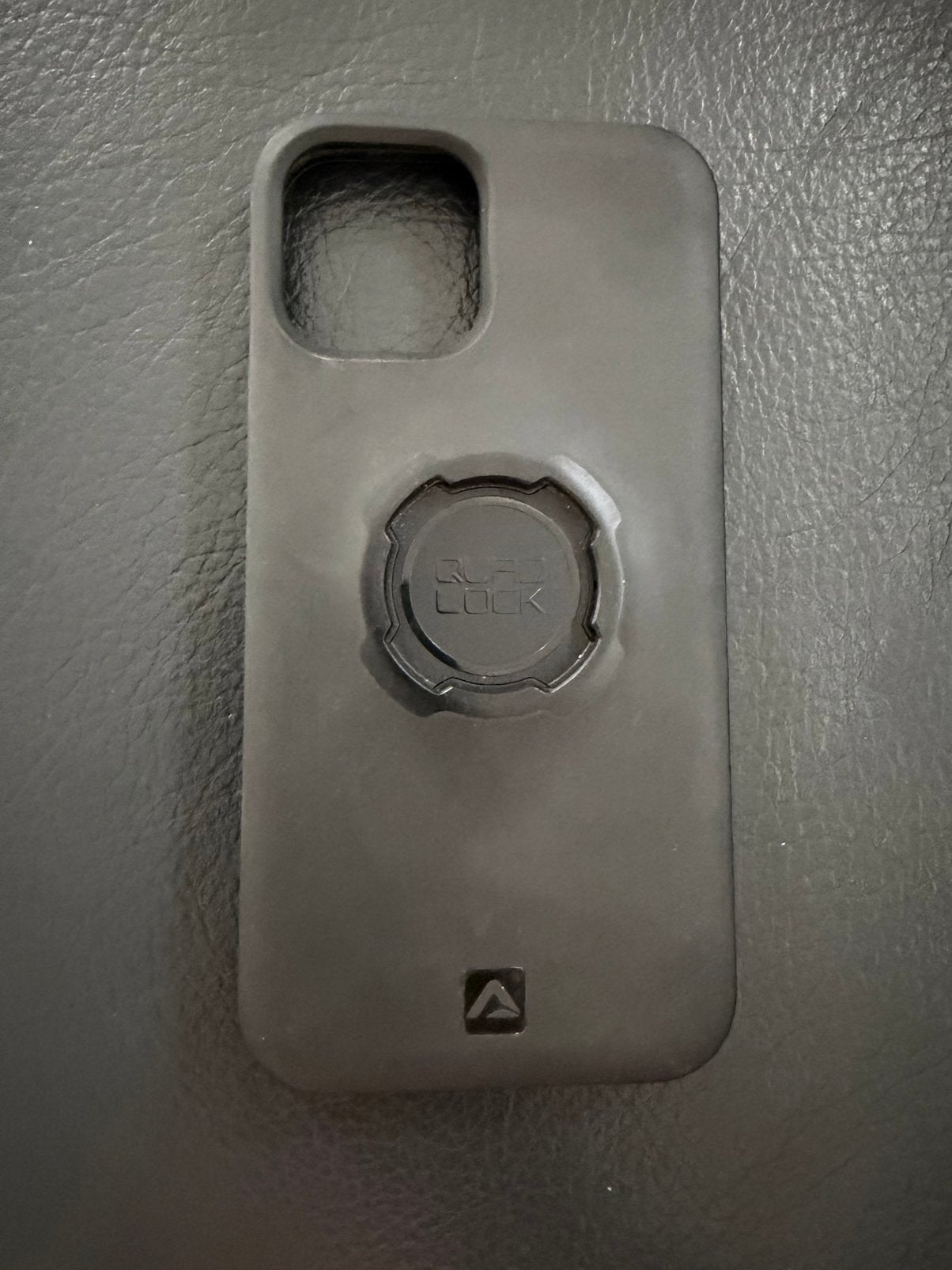 Hoesje quad lock iphone 12 pro in nieuwstaat, Ophalen, Zo goed als nieuw, Quad Lock, IPhone 12