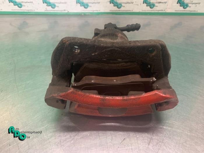 Etrier de frein (pince) avant droit d'un Opel Corsa (Corsa C, -, Opel, 3 mois de garantie, Utilisé