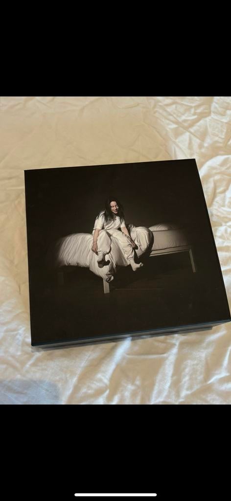 Billie eilish box, Cd's en Dvd's, Limited edition, Ophalen, 2000 tot heden, Zo goed als nieuw