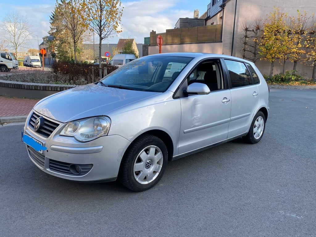 vw polo Essence . avec clim 5 portes euro 4 lez ok 2030, Achat, Entreprise, Boîte manuelle, Entretenue par le concessionnaire