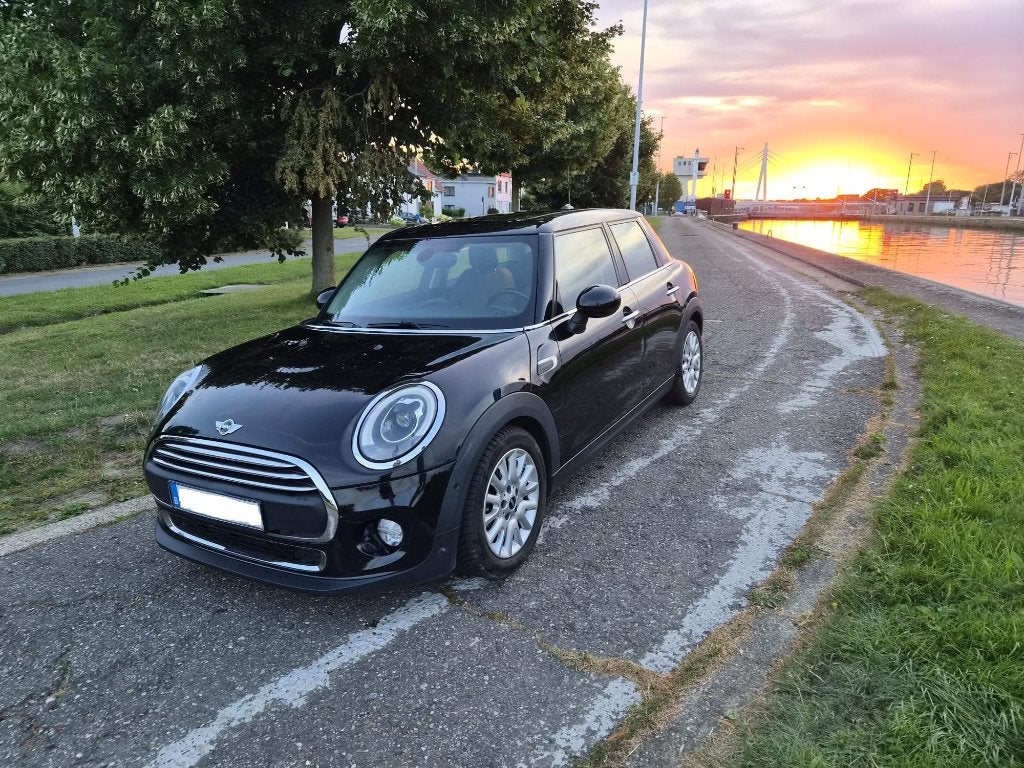 Prachtige MINI One 5-deurs met vele opties, Auto's, Euro 6, Automatische klimaatregeling, Zwart, Handgeschakeld