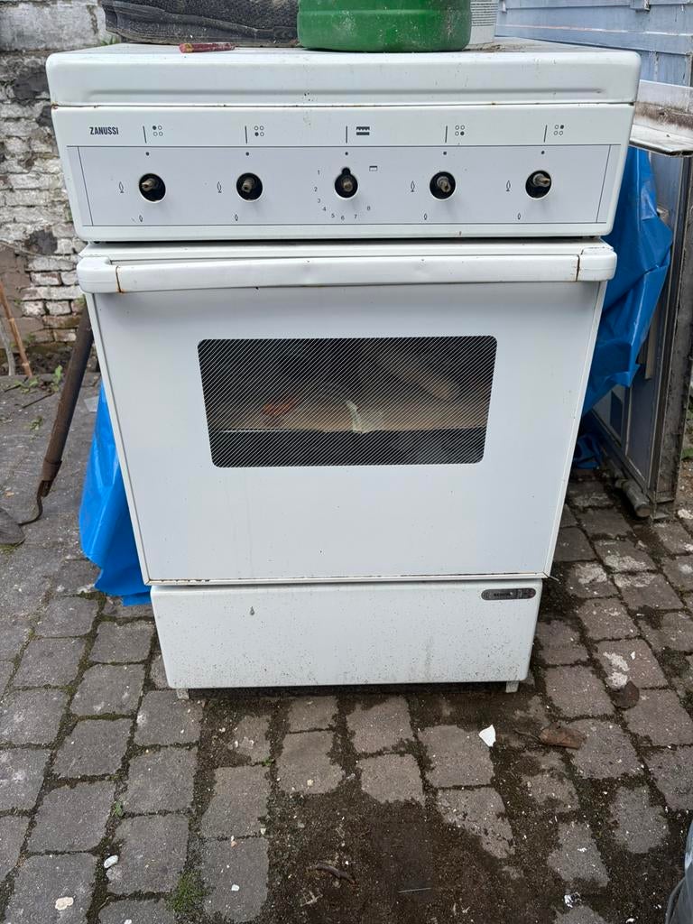 Four à gaz gratuit, Enlèvement, Comme neuf