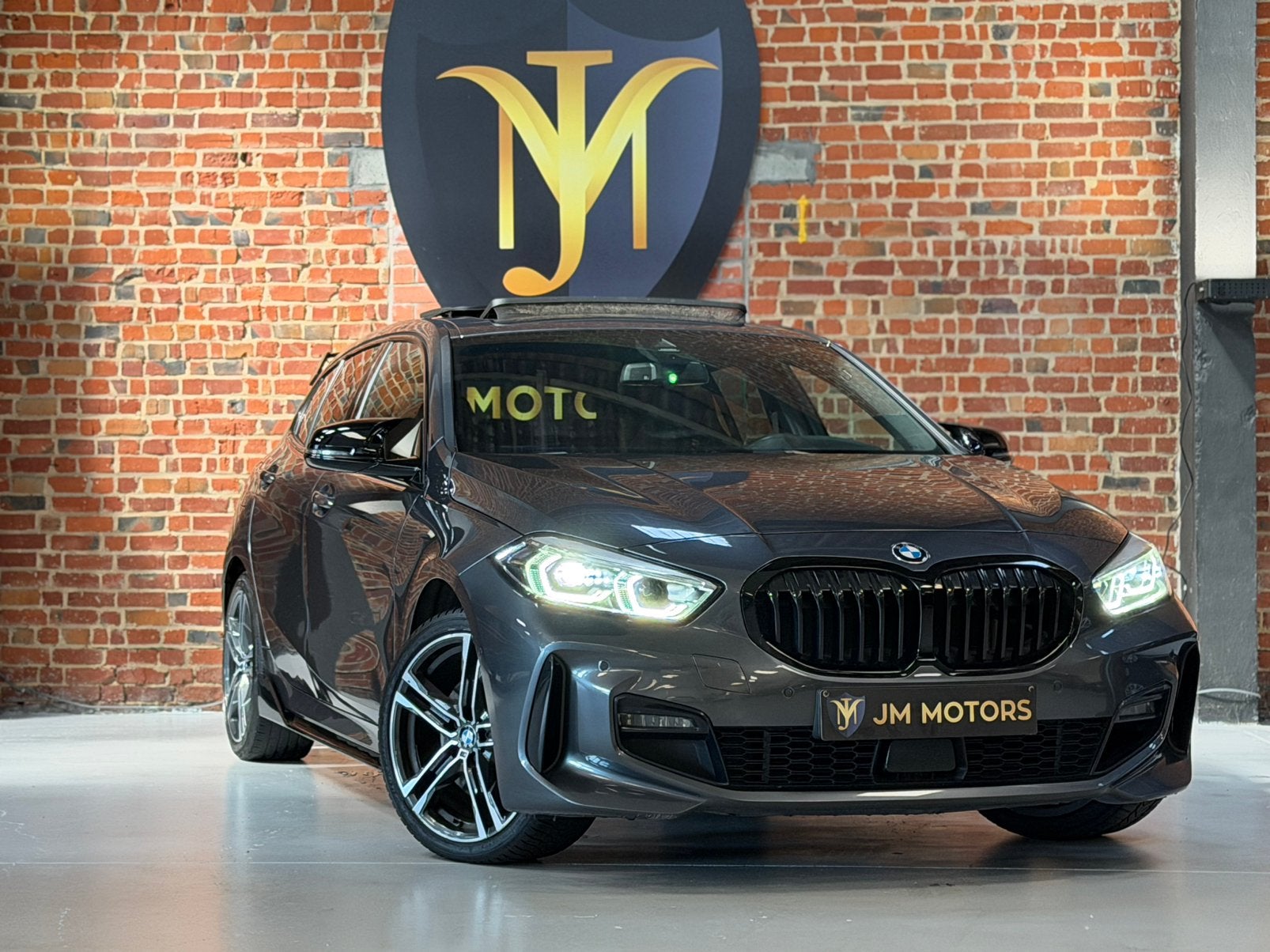 BMW 118iA Automaat • M-Pack • Alcantara • Panodak, Auto's, BMW, Automaat, 1 Reeks, Euro 6, Alcantara