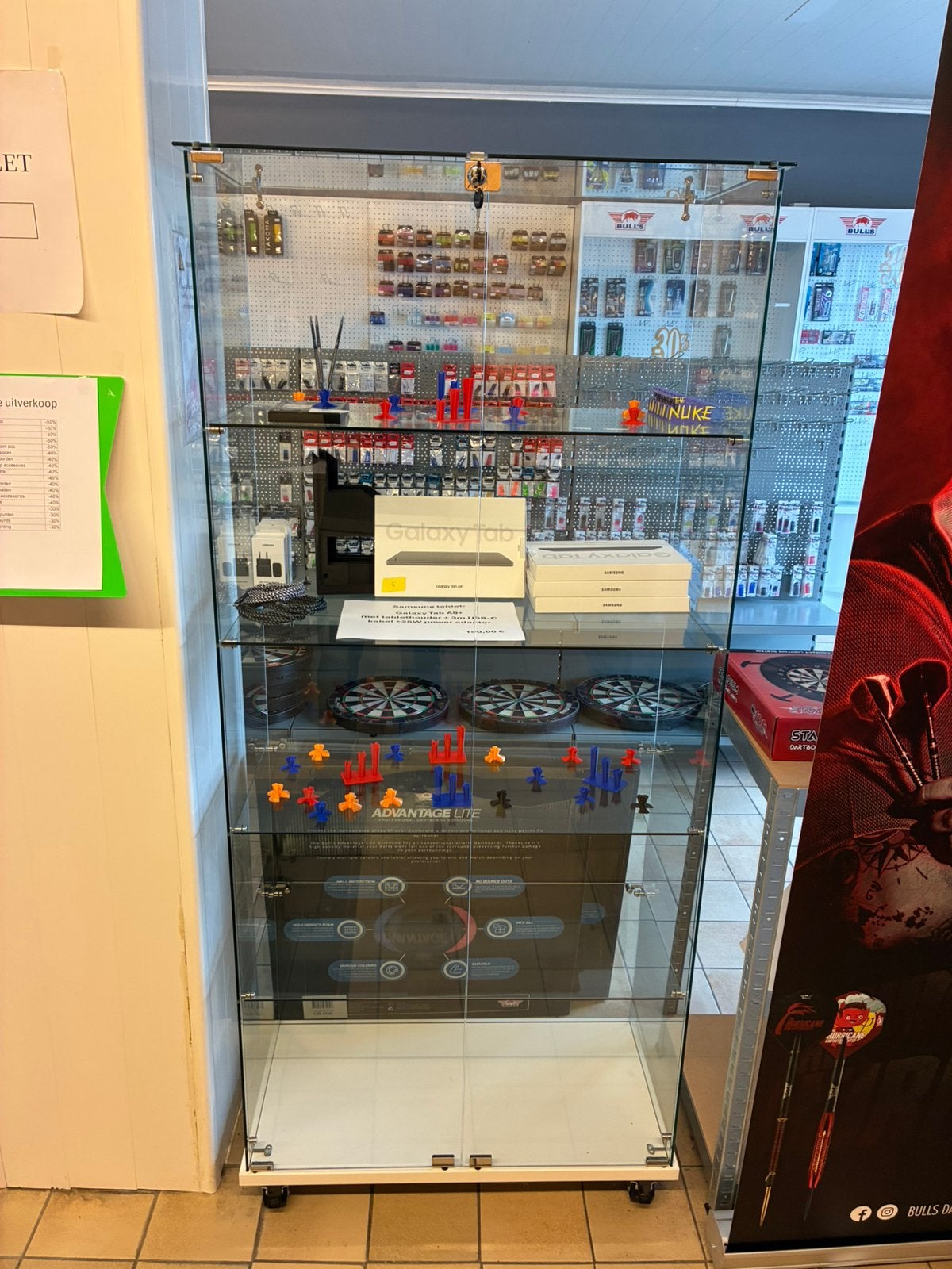 Luxe Volglazen Vitrinekast op Wielen met Slot, Ophalen, Zo goed als nieuw, Glas