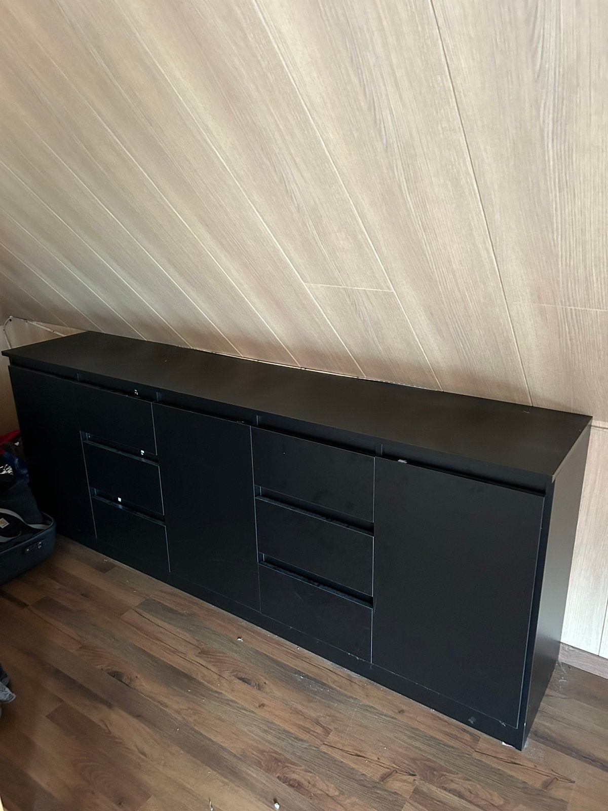 Zwarte kast met 3 deuren 6 schuiven, Huis en Inrichting, Ophalen, Zo goed als nieuw
