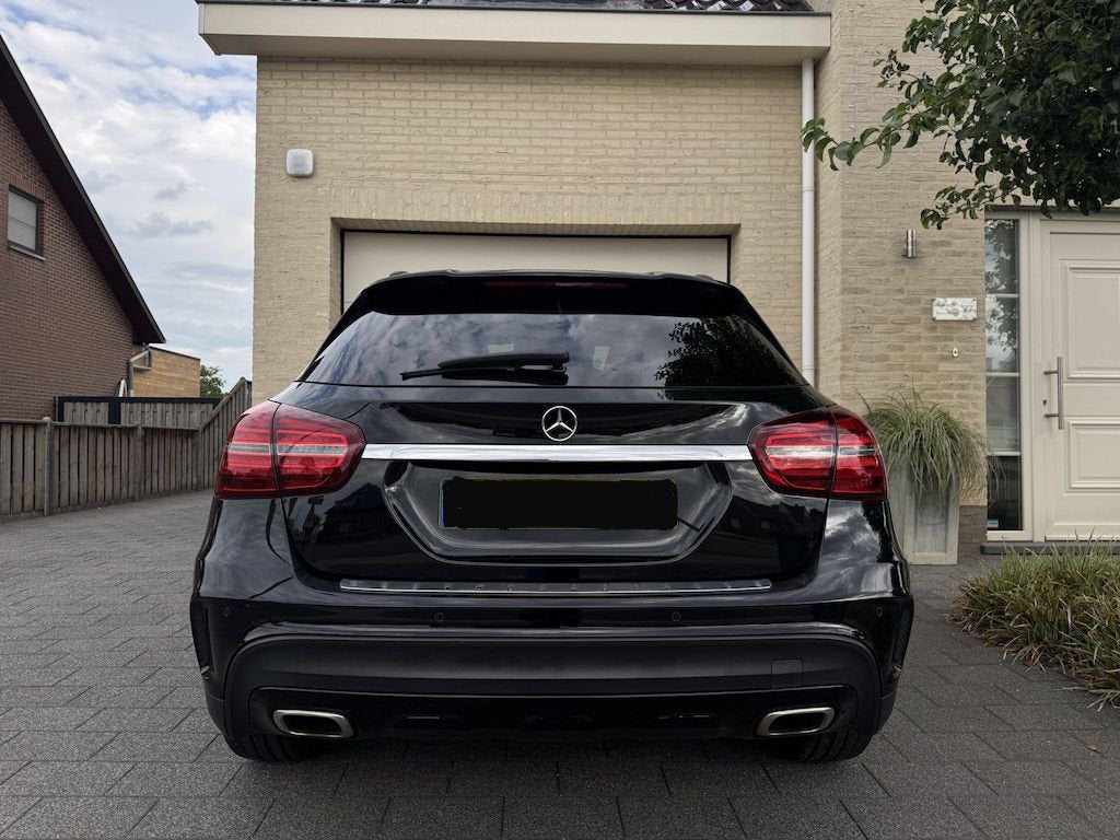 Mercedes-Benz GLA AMG Line, Auto's, Particulier, Achteruitrijcamera, GLA, Te koop