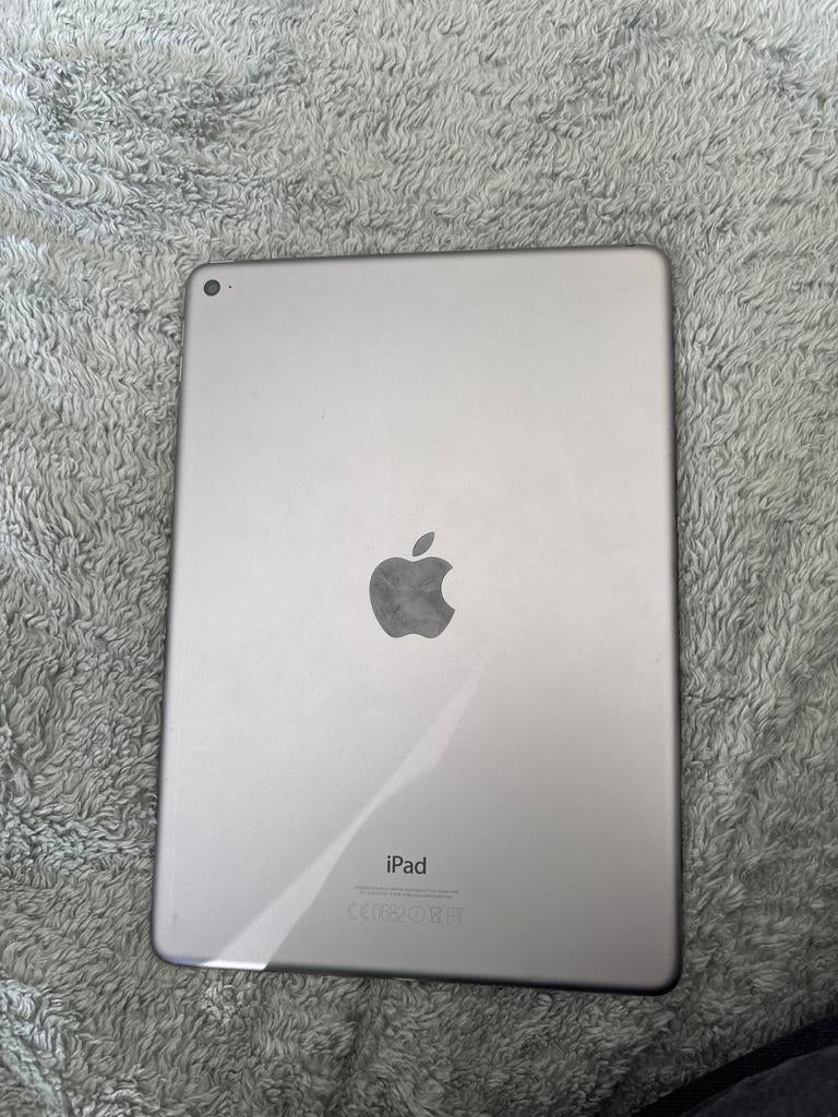 Ipad 6th generation, Enlèvement, Comme neuf