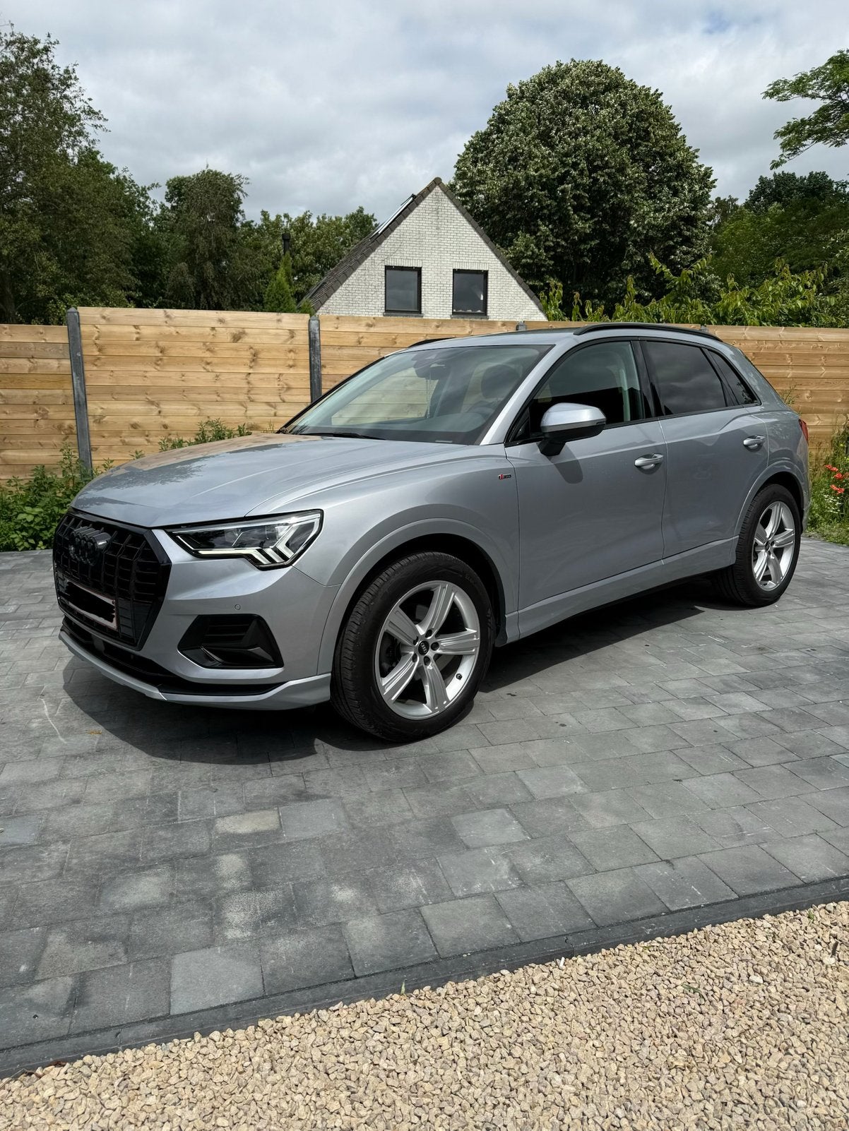 Audi Q3 S-line, Automaat, Euro 6, 4 cilinders, 5 zetels