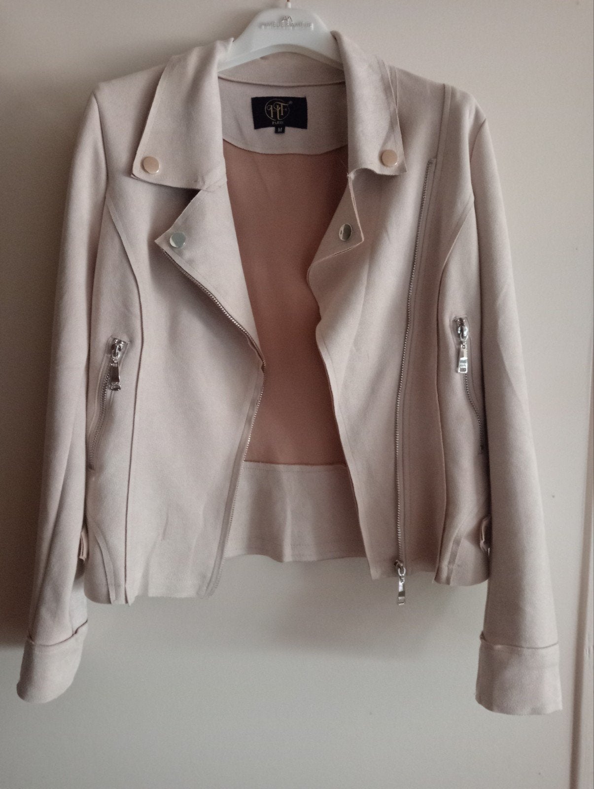 cardigan beige en Daim. Taille M Cueillette uniquement, Vêtements | Femmes, Enlèvement, Taille 38/40 (M), Beige