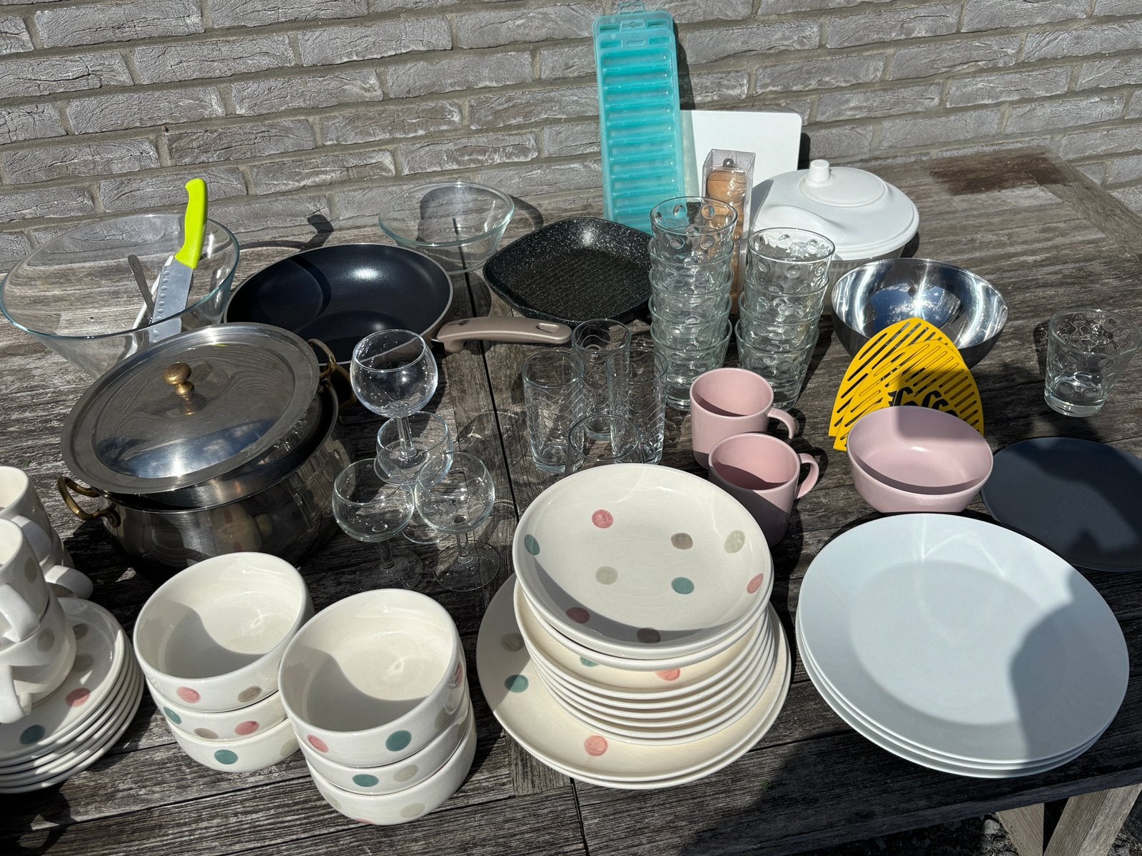 Kot - chambre d’etudiant : materiel de base., Enlèvement
