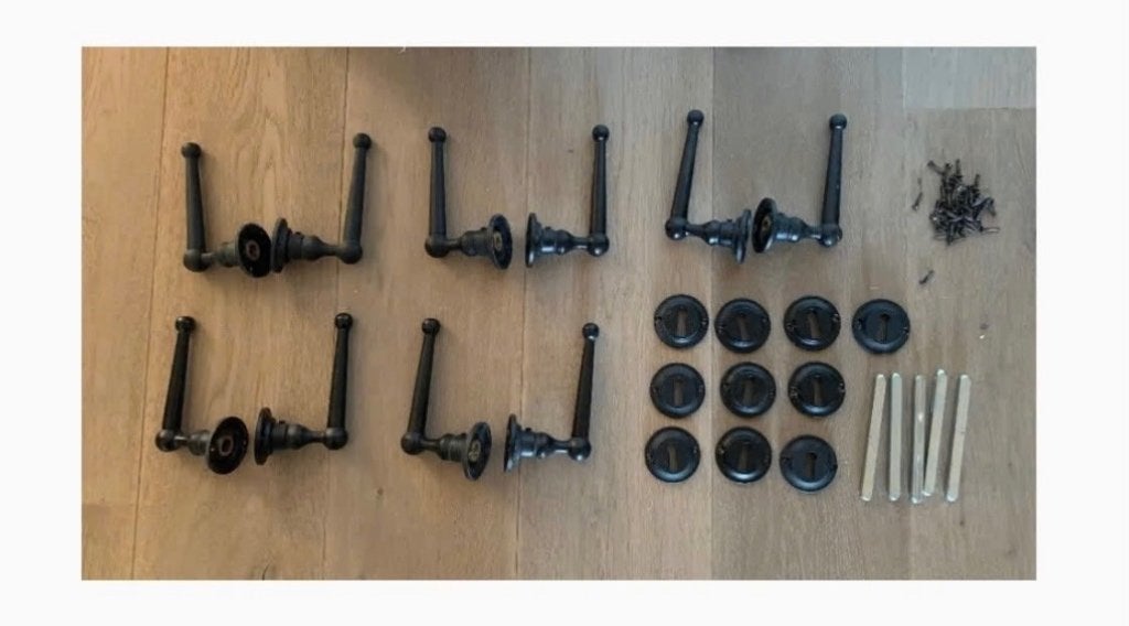URGENT - Lot de 10 poignées aspect fonte - Peu servies, Enlèvement, Comme neuf