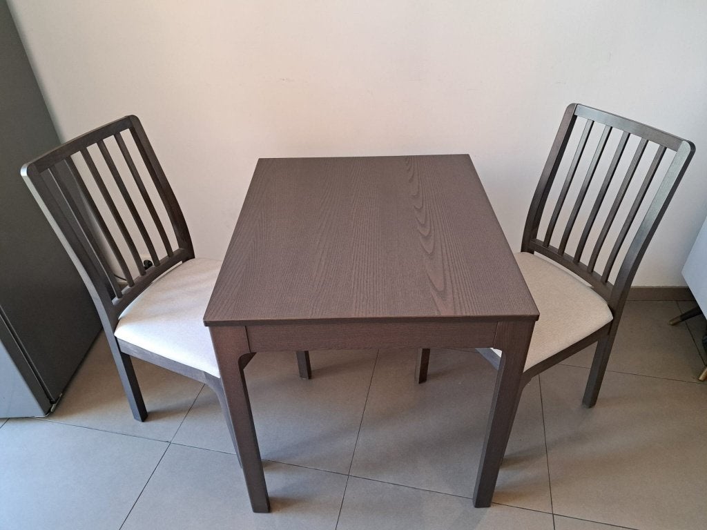 Eettafel met 2 stoelen – uitschuifbaar – IKEA, Maison & Meubles, Tables | Tables à manger, Comme neuf, 50 à 100 cm, 100 à 150 cm