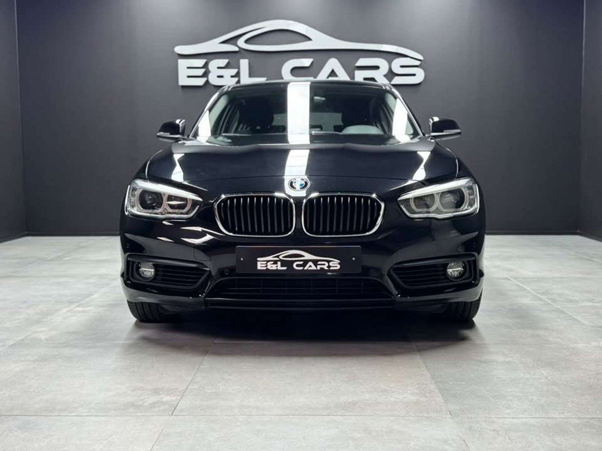 BMW 1 Serie 120 120 dA *12 mois de garantie* (bj 2016), Automaat, 4 cilinders, Zwart, Bedrijf
