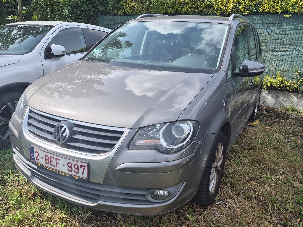 VOLKSWAGEN TOURAN 1.4L BENZINE. 7-PLATS. 1950 EURO, Autos, Volkswagen, Achat, Entreprise, 7 places, Boîte manuelle