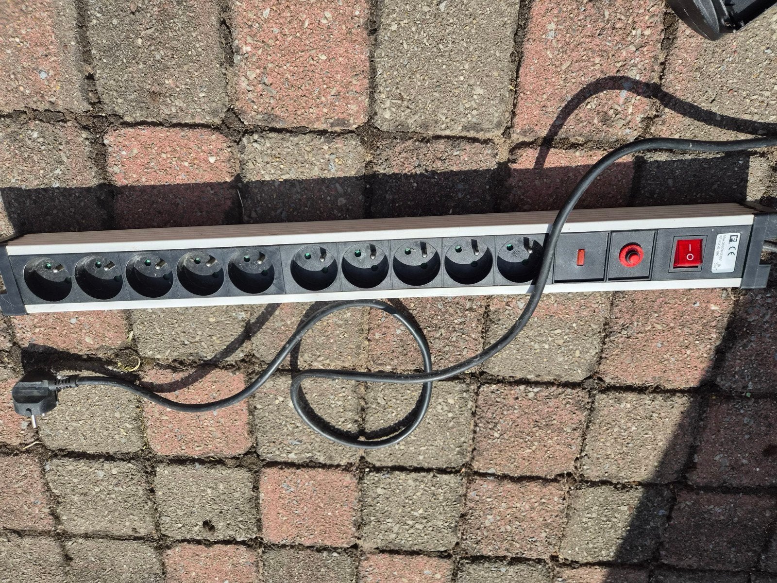 3 multiprises professionnelles, Bricolage & Construction, Électricité & Câbles, Envoi, Comme neuf, Schneider Electric, Multiprise