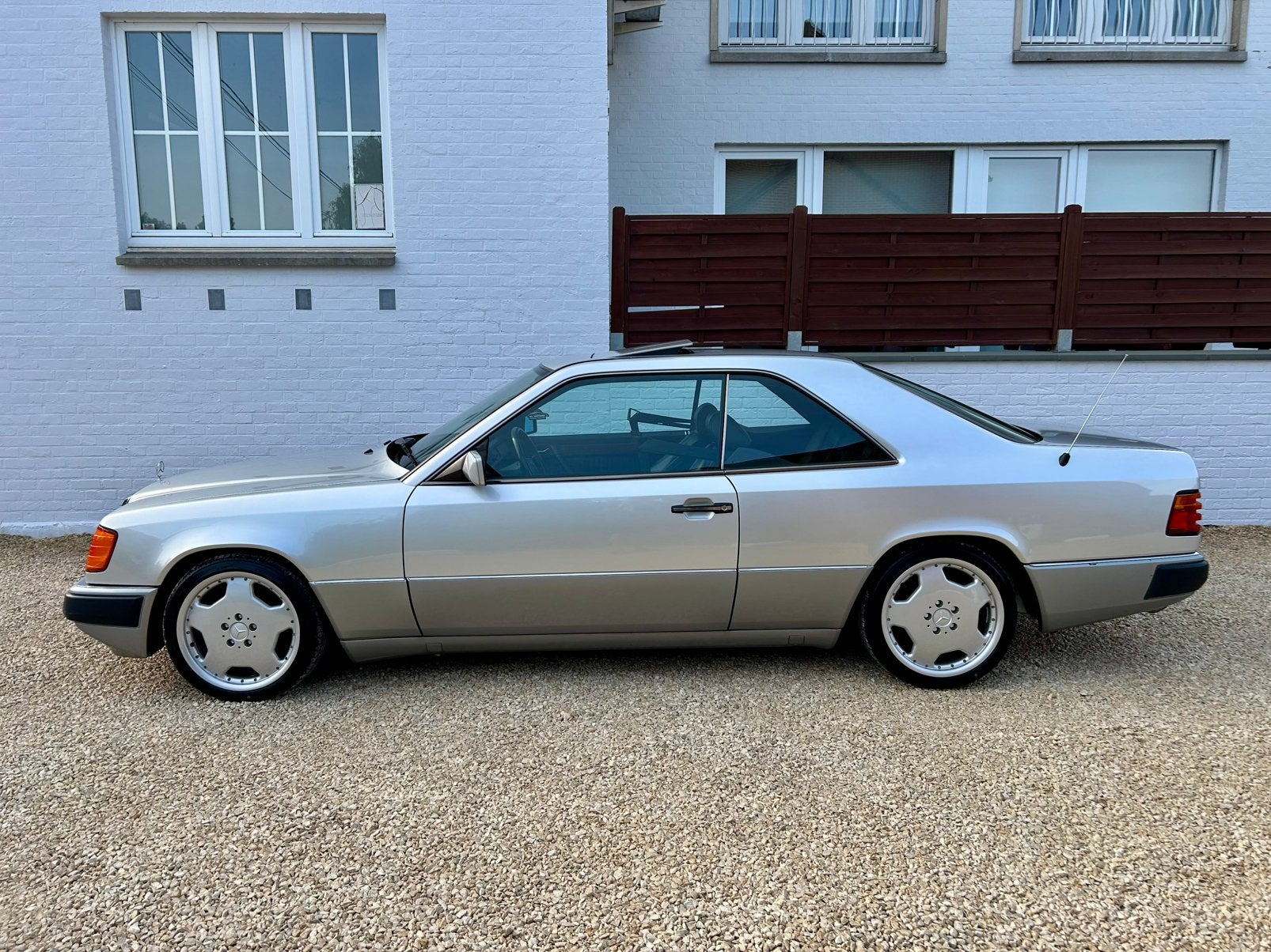 Mercedes w124 3.0l 24v 220cv 180.000km boite auto, Automaat, 4 zetels, Achterwielaandrijving, Lederen bekleding