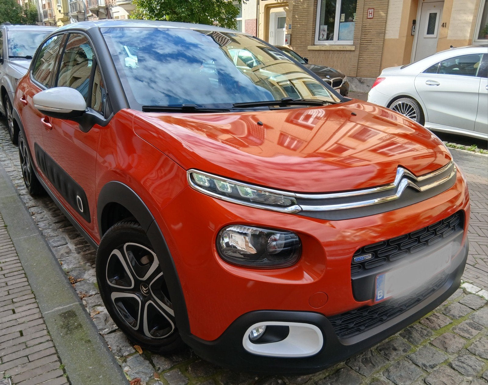 Citroën C3 1.2 PureTech Shine Automaat, Auto's, Dealer onderhouden, Stof, Sound system, 5 deurs
