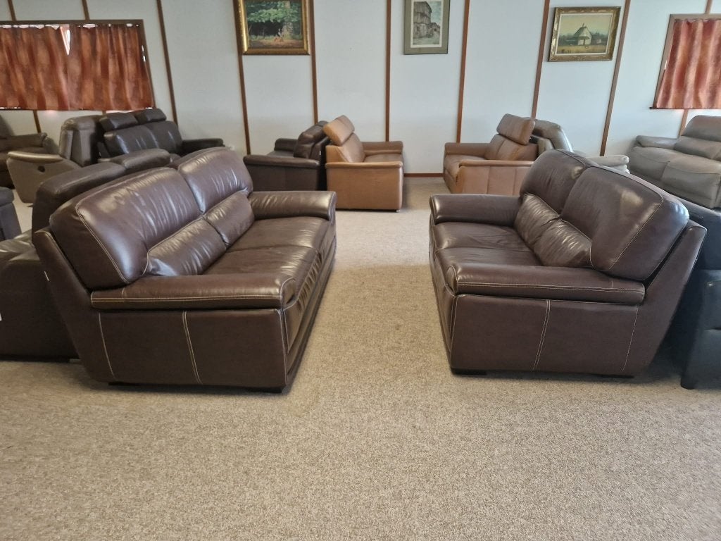 BRUINE BUFFELLEDEREN SALON CHATEAU D AX, Huis en Inrichting, Ophalen, Gebruikt, Leer