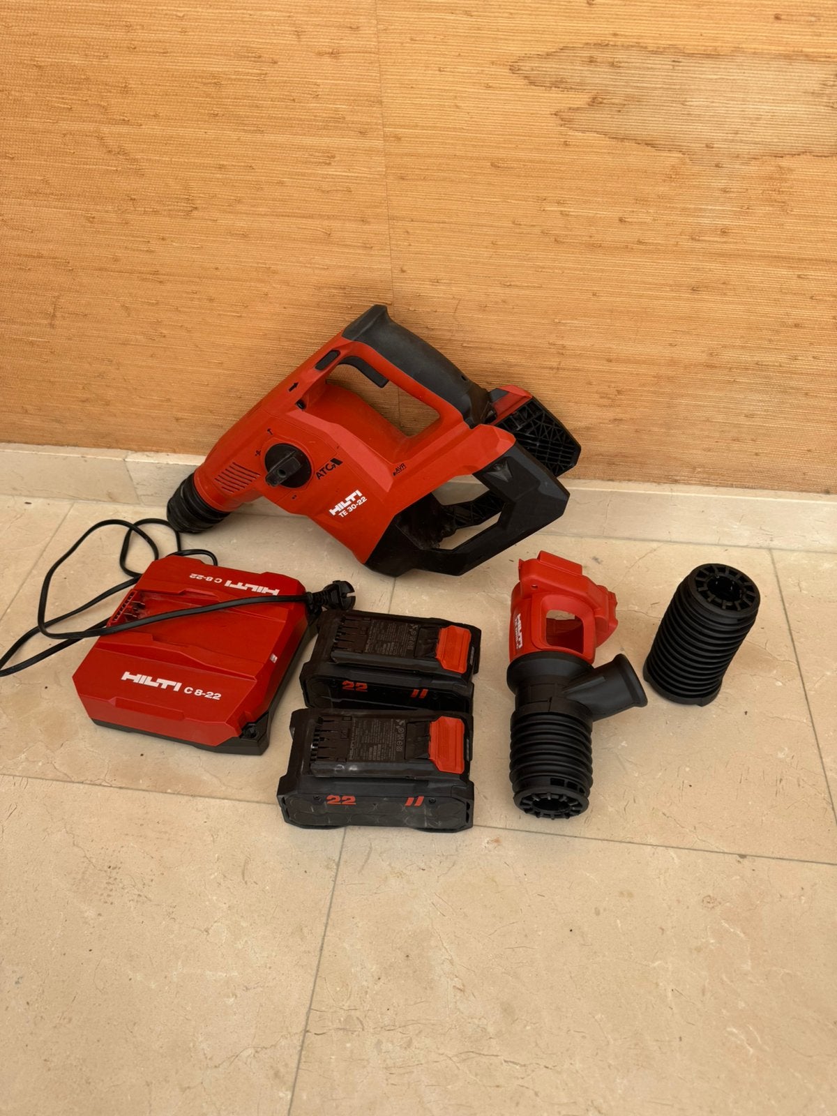 Perforateur sans fil HILTI, Enlèvement, Comme neuf