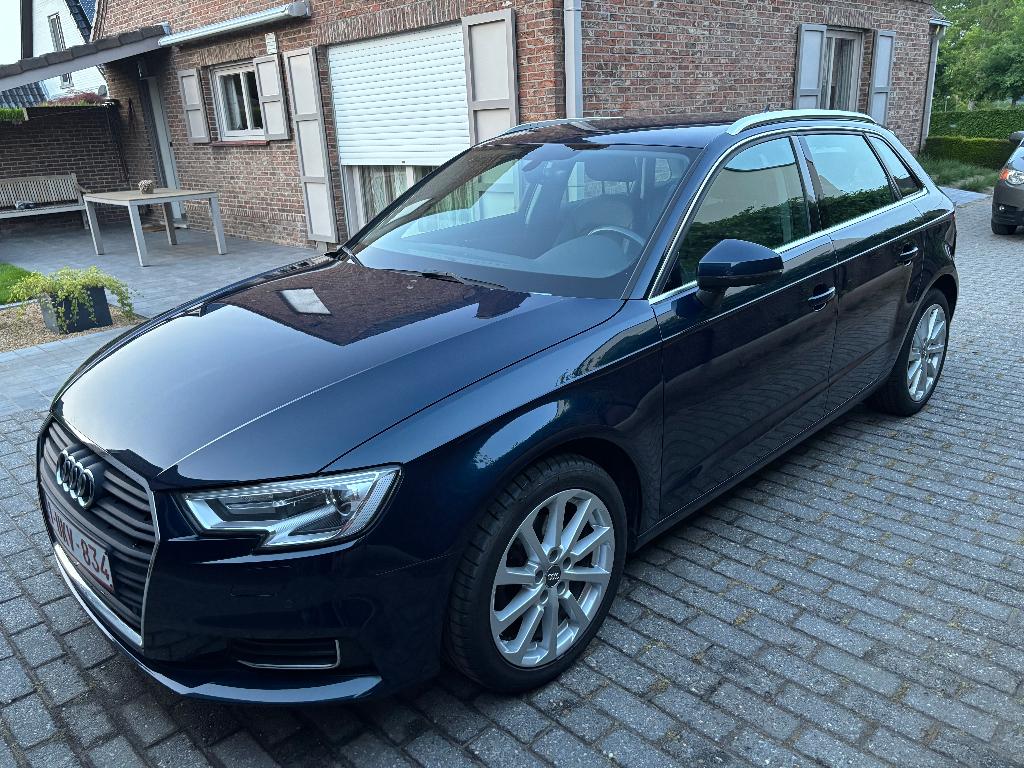 Audi A3 Design Sportback 1.0 TFSI (Benzine), Auto's, Audi, Voorwielaandrijving, Stof, Blauw, Bedrijf