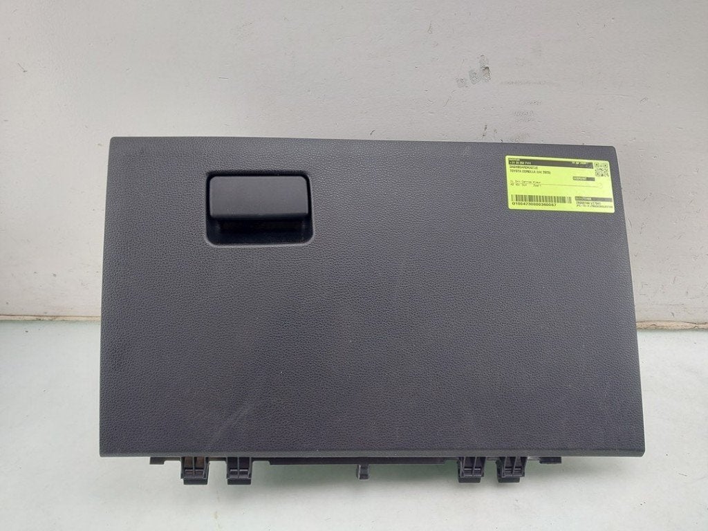COMPARTIMENT A GANTS Toyota Corolla Cross (01-2020/-), Kundenbetreuung@toyota.de, Toyota, Utilisé, Toyota-Allee 2
50858  Köln, DE