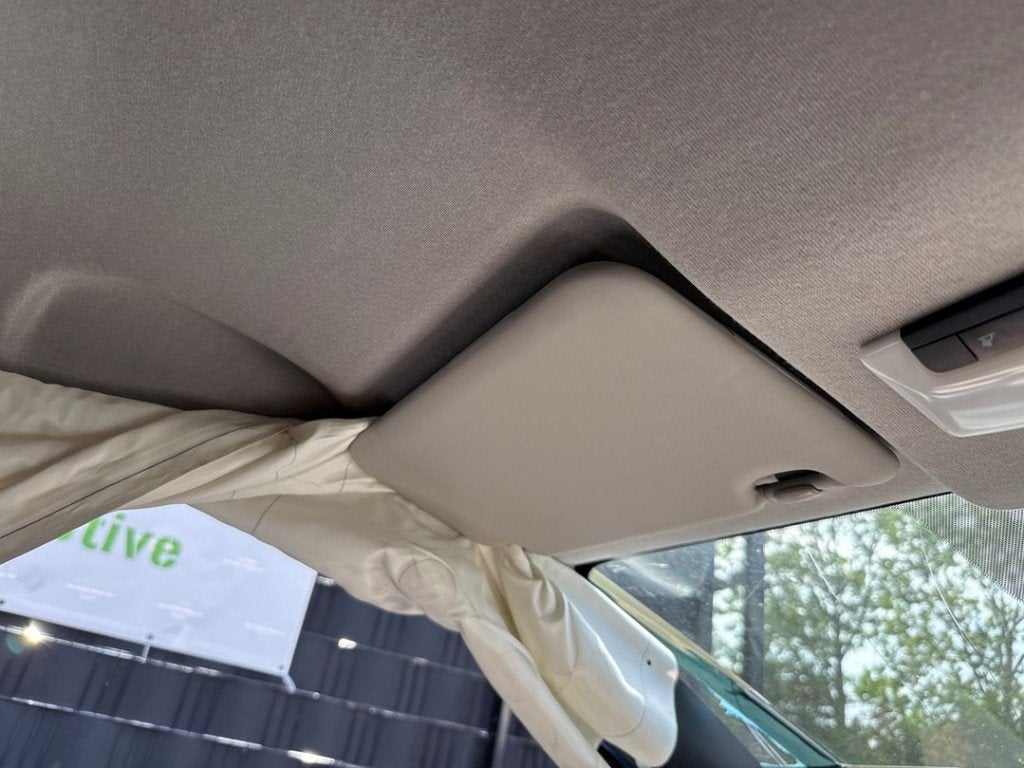 ZONNEKLEP Nissan Micra (K14) (01-2016/06-2025), Gebruikt, Germany@nissan-services.eu, Kronenweg 38
50389  Wesseling, DE, Nissan
