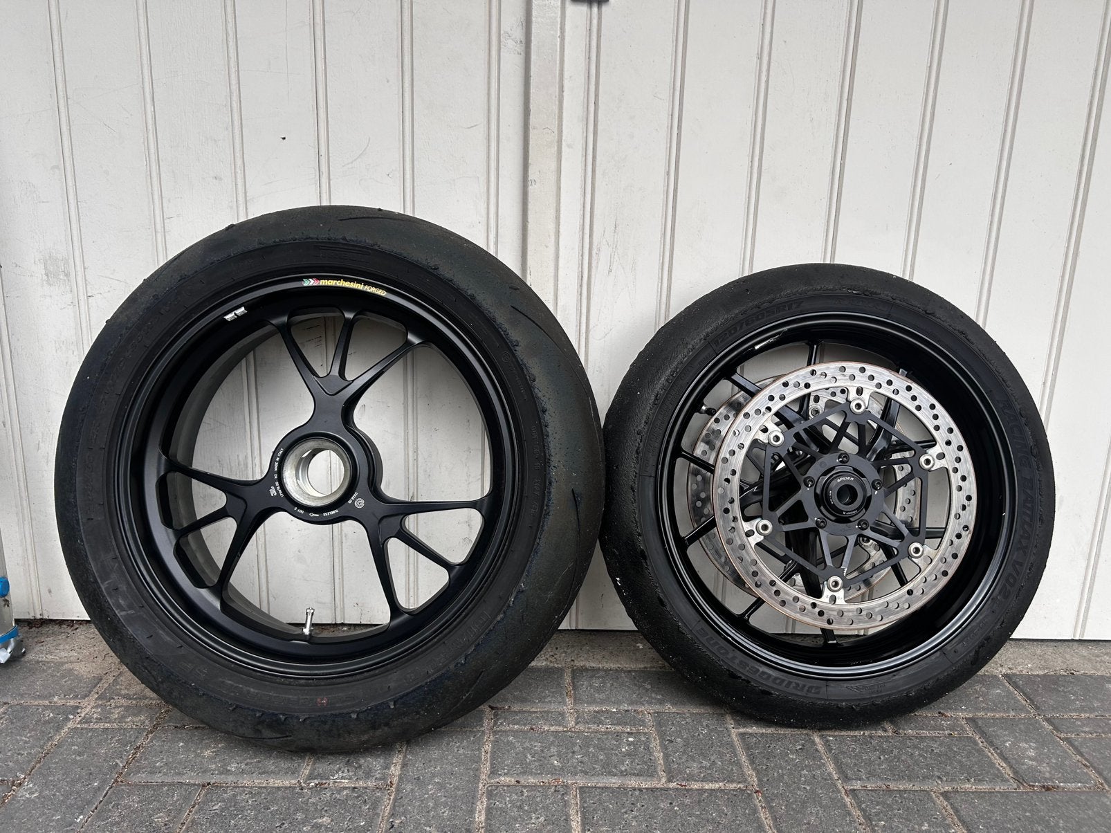 Ducati Panigale V4 Marchesini gesmede velgen, Motoren, Ophalen