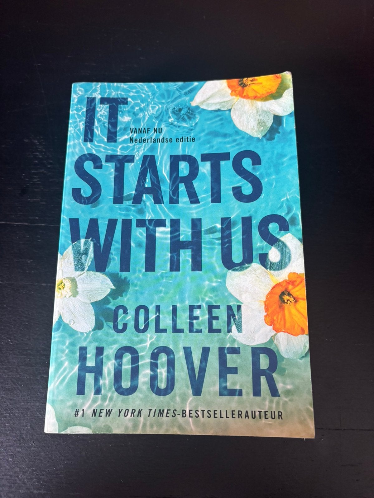 It starts with us, Boeken, Romans, Ophalen of Verzenden, Zo goed als nieuw