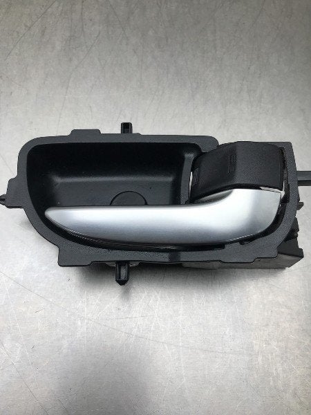PORTIERGREEP BUITEN RECHTS VOOR Toyota Auris (E18), Gebruikt, Voor, Toyota