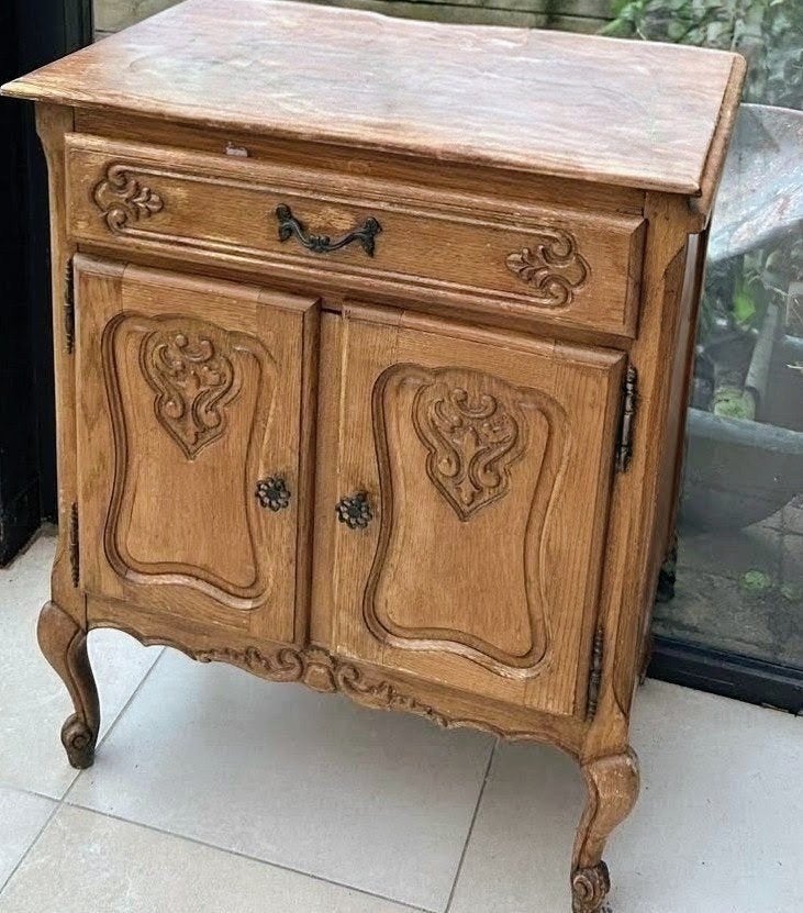 Oud gesneden houten dressoir — Vintage/klassiek meubilair, Antiek en Kunst, Ophalen