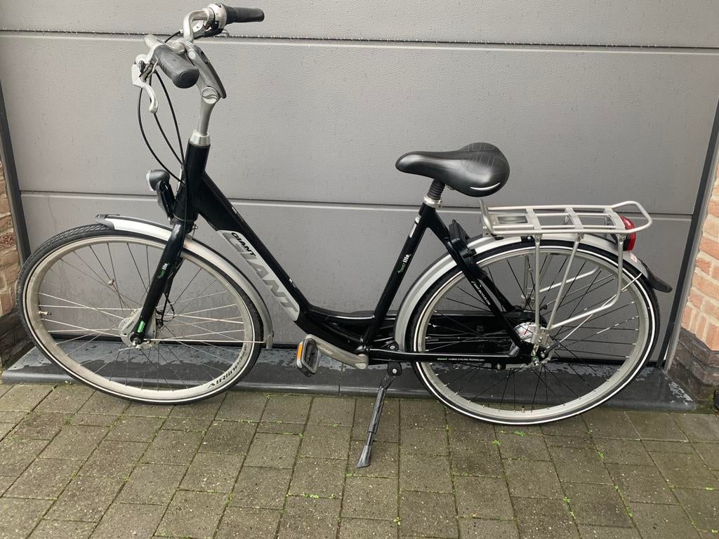 Damesfiets Giant, Fietsen en Brommers, Ophalen, Zo goed als nieuw