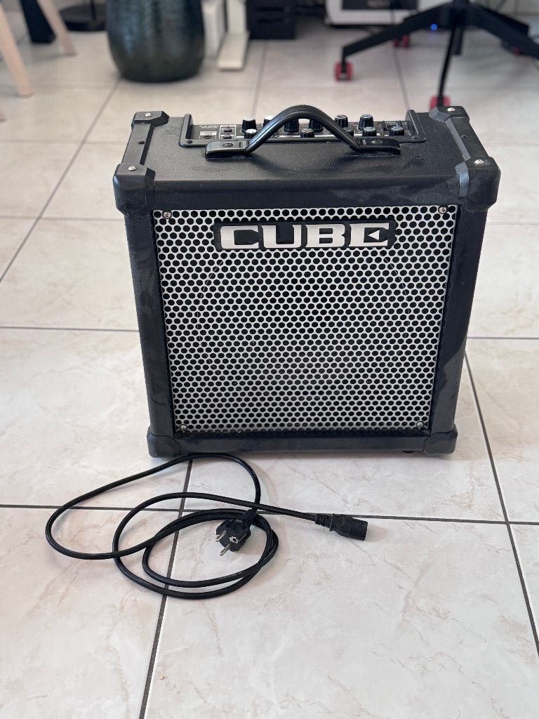 Roland CUBE-40GX Gitaarversterker (40 Watt COSM Amp), Ophalen, Zo goed als nieuw, Gitaar, Minder dan 50 watt