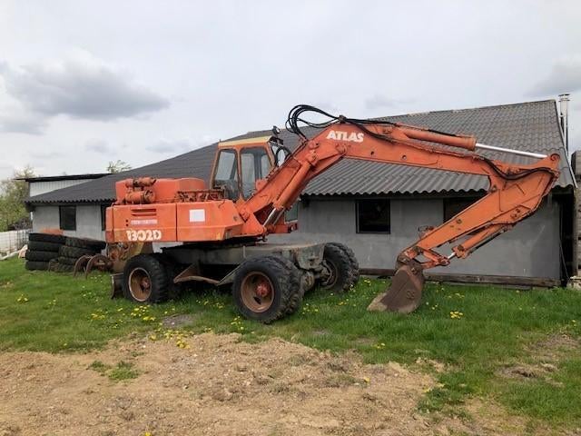 Bandenkraan Atlas 1302D, Zakelijke goederen, Machines en Bouw | Kranen en Graafmachines, Ophalen, Graafmachine