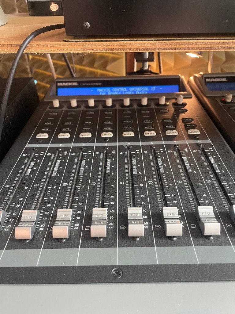 Mackie Control Extender, Muziek en Instrumenten, Ophalen, Zo goed als nieuw, 5 tot 10 kanalen
